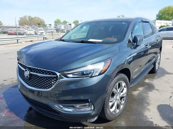 5GAERDKW6JJ235889 2018 BUICK ENCLAVE - Image 2