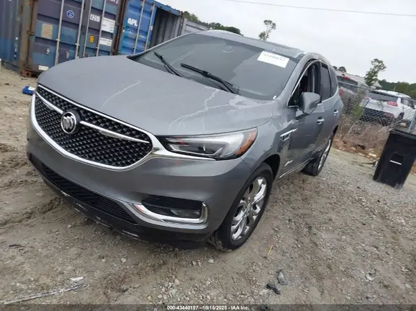 5GAERDKW6JJ269329 2018 BUICK ENCLAVE - Image 2