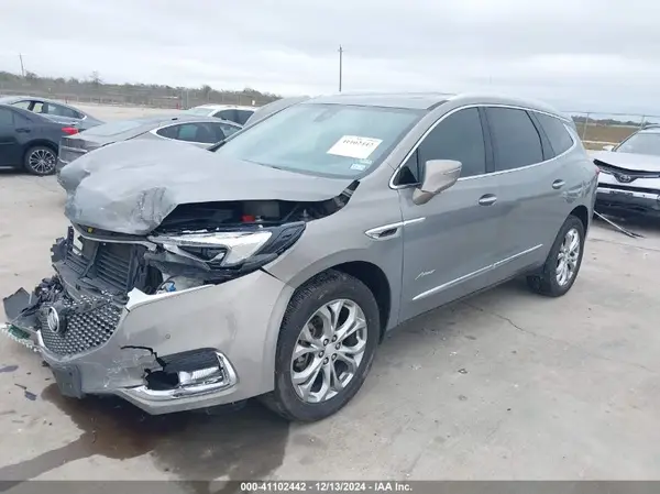 5GAERDKW9JJ125273 2018 BUICK ENCLAVE - Image 2