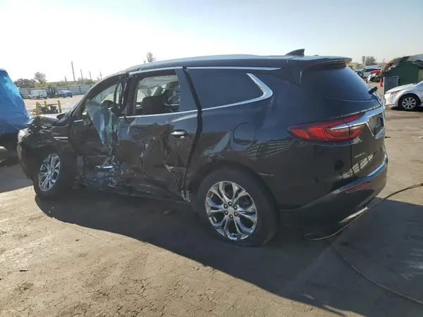 5GAERDKW9JJ140467 2018 BUICK ENCLAVE - Image 2
