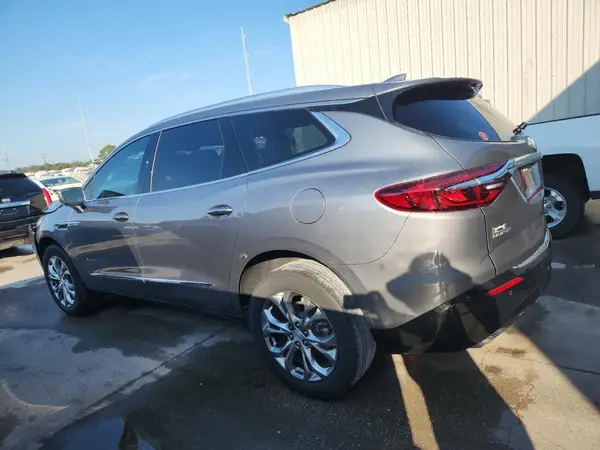 5GAERDKW9JJ152067 2018 BUICK ENCLAVE - Image 2