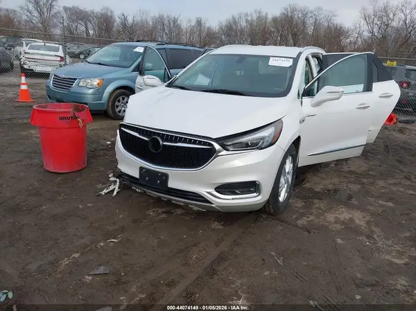 5GAEVAKW0JJ142036 2018 BUICK ENCLAVE - Image 2
