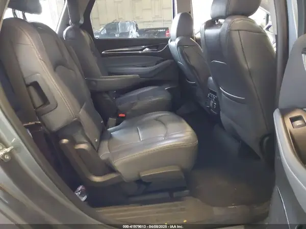 5GAEVAKW0JJ183038 2018 BUICK ENCLAVE - Image 8