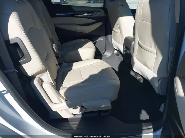 5GAEVAKW0KJ160666 2019 BUICK ENCLAVE - Image 8