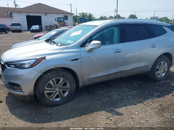 5GAEVAKW0MJ243405 2021 BUICK ENCLAVE - Image 2
