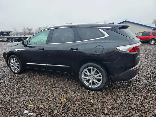 5GAEVAKW0PJ215723 2023 BUICK ENCLAVE - Image 2