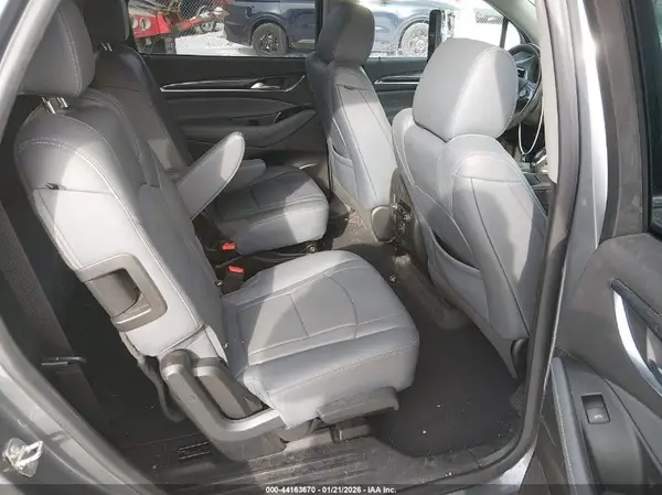 5GAEVAKW1KJ305164 2019 BUICK ENCLAVE - Image 8