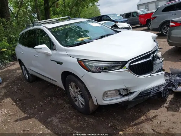 5GAEVAKW2JJ153538 2018 BUICK ENCLAVE - Image 1