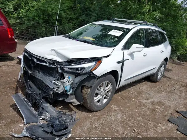 5GAEVAKW2JJ153538 2018 BUICK ENCLAVE - Image 2