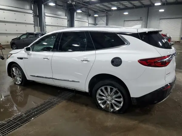 5GAEVAKW2JJ193800 2018 BUICK ENCLAVE - Image 2