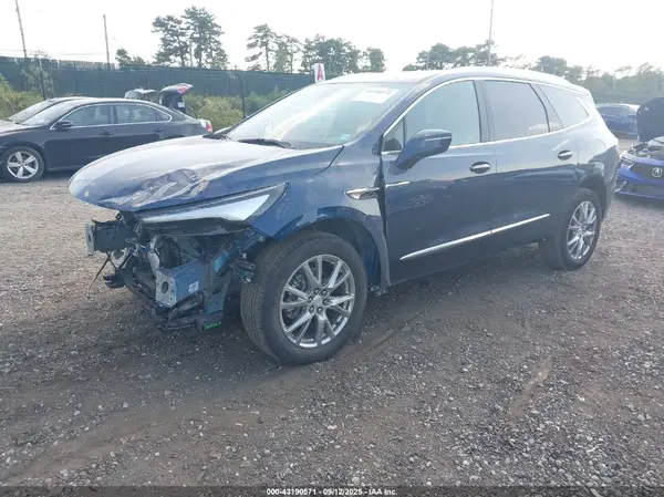 5GAEVAKW2NJ188361 2022 BUICK ENCLAVE - Image 2