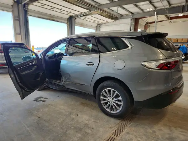 5GAEVAKW2PJ244740 2023 BUICK ENCLAVE - Image 2