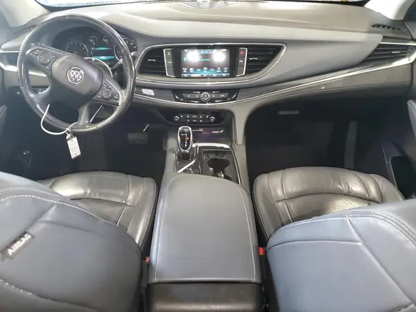 5GAEVAKW3JJ239277 2018 BUICK ENCLAVE - Image 8
