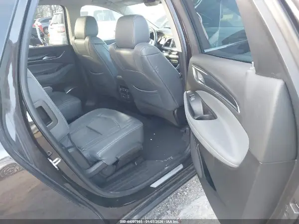 5GAEVAKW3JJ243605 2018 BUICK ENCLAVE - Image 8