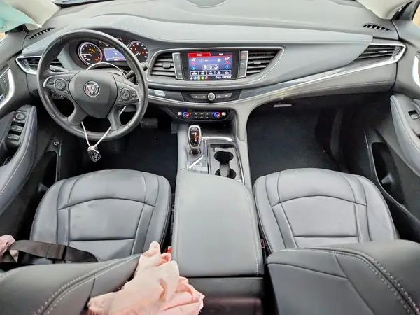 5GAEVAKW3MJ151141 2021 BUICK ENCLAVE - Image 8