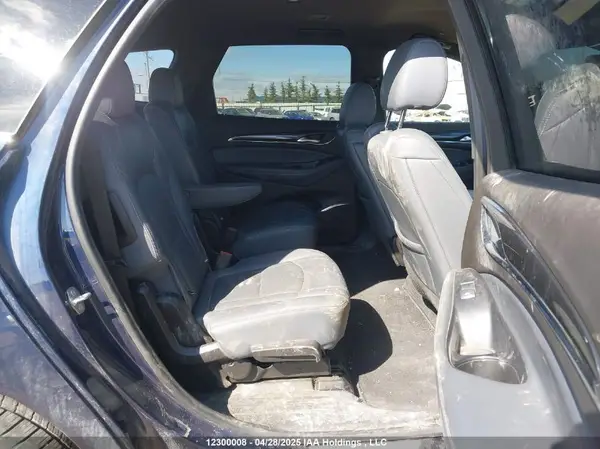 5GAEVAKW3NJ100708 2022 BUICK ENCLAVE - Image 8