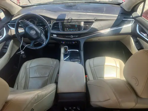 5GAEVAKW4JJ226361 2018 BUICK ENCLAVE - Image 8