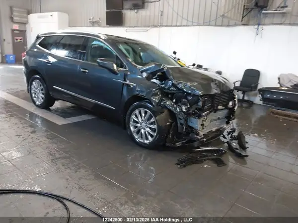 5GAEVAKW4JJ228191 2018 BUICK ENCLAVE - Image 1