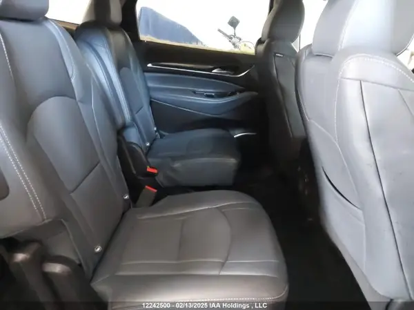 5GAEVAKW4JJ228191 2018 BUICK ENCLAVE - Image 8