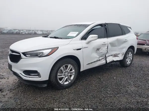 5GAEVAKW4JJ252331 2018 BUICK ENCLAVE - Image 2