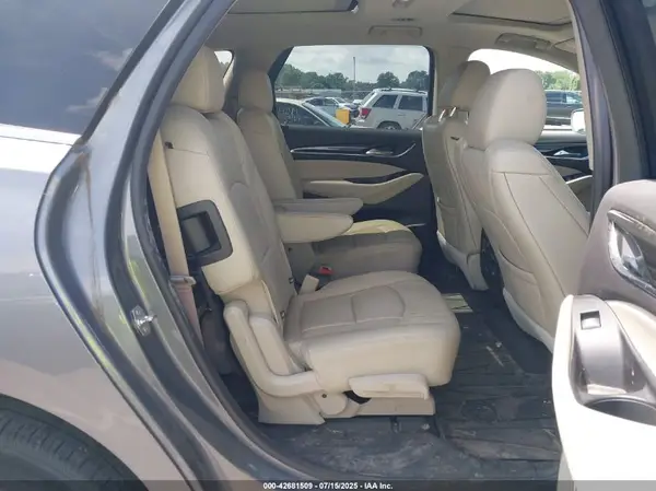 5GAEVAKW4KJ119960 2019 BUICK ENCLAVE - Image 8