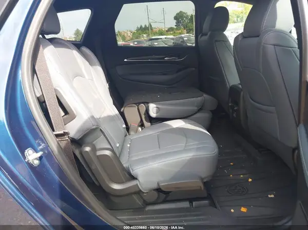 5GAEVAKW4RJ104997 2024 BUICK ENCLAVE - Image 8