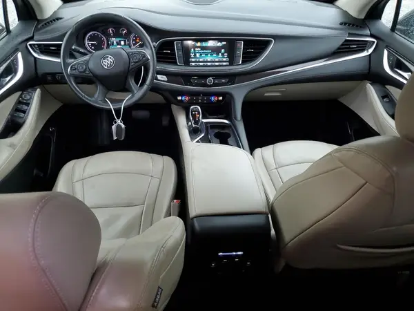 5GAEVAKW5JJ157177 2018 BUICK ENCLAVE - Image 8