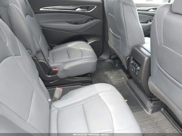 5GAEVAKW5JJ173668 2018 BUICK ENCLAVE - Image 8