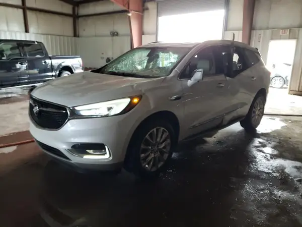 5GAEVAKW5JJ220598 2018 BUICK ENCLAVE - Image 1