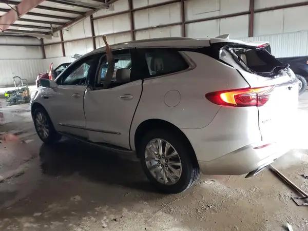 5GAEVAKW5JJ220598 2018 BUICK ENCLAVE - Image 2