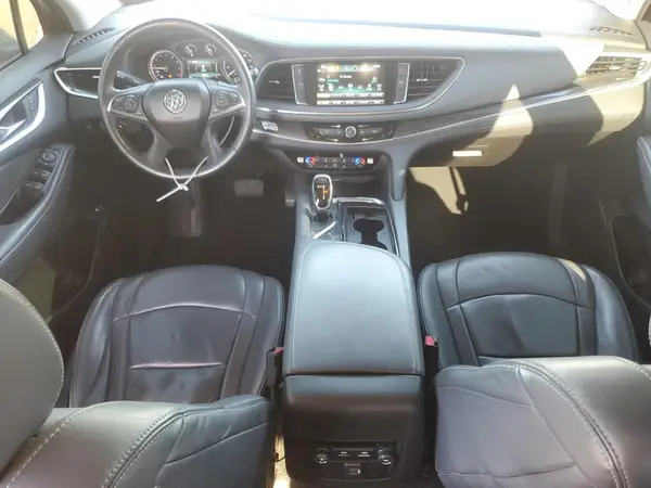 5GAEVAKW5JJ227602 2018 BUICK ENCLAVE - Image 8
