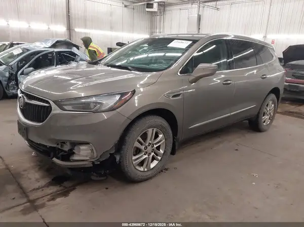 5GAEVAKW5JJ228197 2018 BUICK ENCLAVE - Image 2
