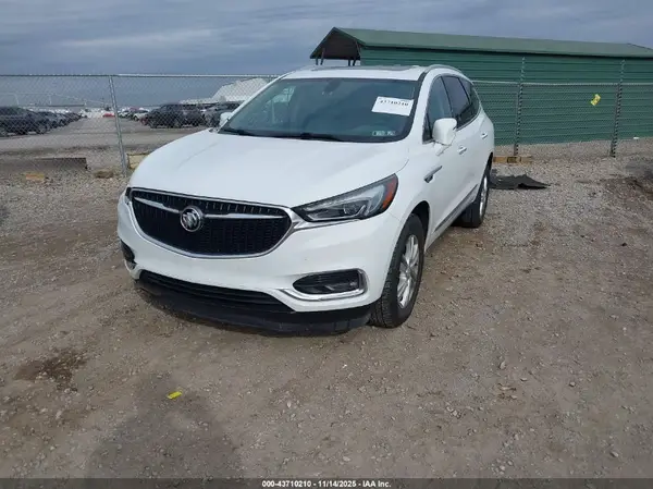5GAEVAKW5JJ233030 2018 BUICK ENCLAVE - Image 2