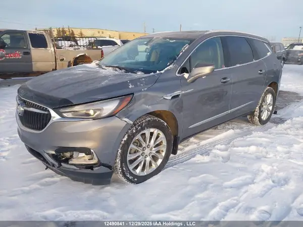 5GAEVAKW5JJ267730 2018 BUICK ENCLAVE - Image 2