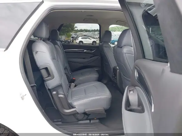 5GAEVAKW5KJ218268 2019 BUICK ENCLAVE - Image 8