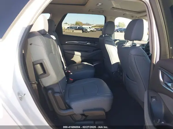 5GAEVAKW6MJ228133 2021 BUICK ENCLAVE - Image 8