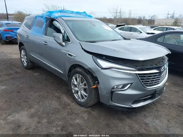 5GAEVAKW6PJ249052 2023 BUICK ENCLAVE - Image 1