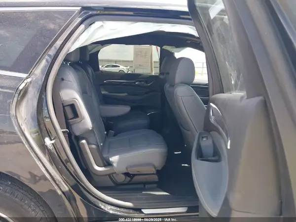 5GAEVAKW6RJ121929 2024 BUICK ENCLAVE - Image 8