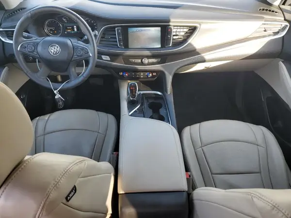 5GAEVAKW7JJ141045 2018 BUICK ENCLAVE - Image 8