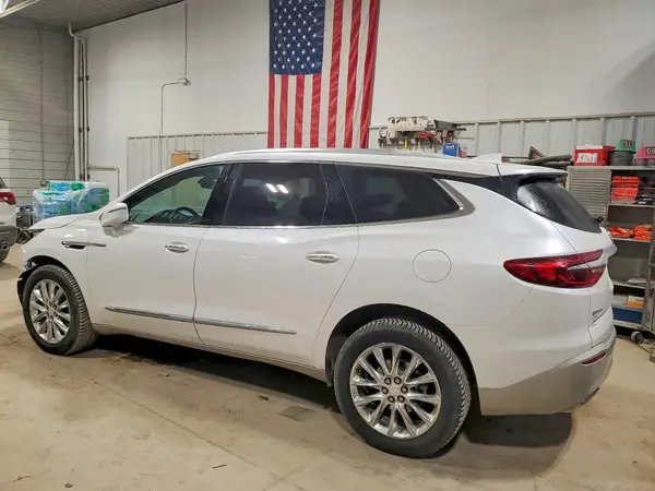 5GAEVAKW7JJ151753 2018 BUICK ENCLAVE - Image 2