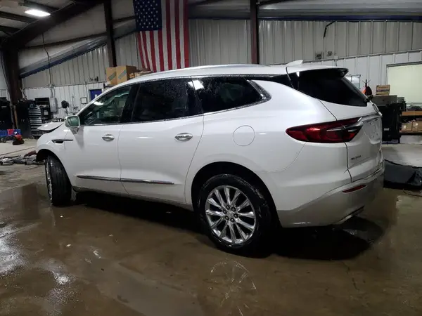 5GAEVAKW7JJ159805 2018 BUICK ENCLAVE - Image 2