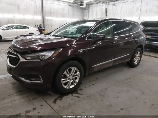 5GAEVAKW7JJ180069 2018 BUICK ENCLAVE - Image 2