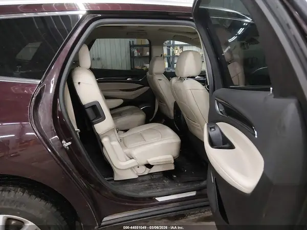5GAEVAKW7JJ180069 2018 BUICK ENCLAVE - Image 8