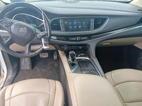 5GAEVAKW7JJ195722 2018 BUICK ENCLAVE - Image 8