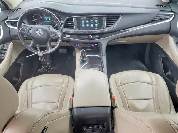 5GAEVAKW7JJ235085 2018 BUICK ENCLAVE - Image 8