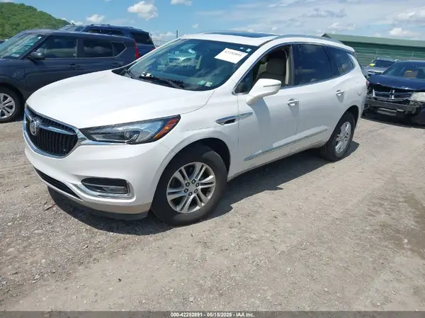 5GAEVAKW7JJ264070 2018 BUICK ENCLAVE - Image 2
