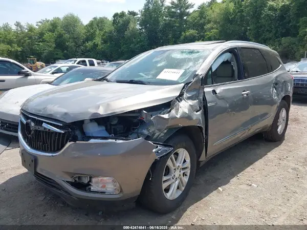 5GAEVAKW7JJ264084 2018 BUICK ENCLAVE - Image 2