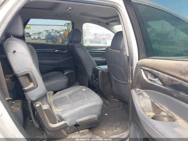 5GAEVAKW7MJ143835 2021 BUICK ENCLAVE - Image 8