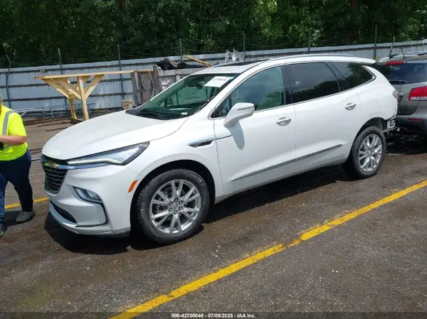 5GAEVAKW7PJ171509 2023 BUICK ENCLAVE - Image 2