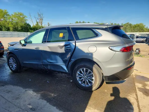 5GAEVAKW7PJ246435 2023 BUICK ENCLAVE - Image 2